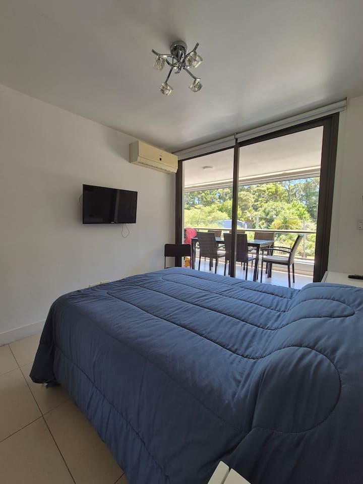 საძინებელი 1