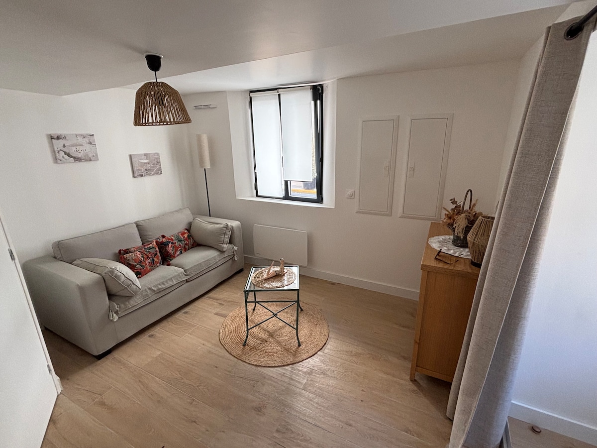 Annonce Airbnb populaire: Cozy house in the heart of Marseillan city à Marseillan