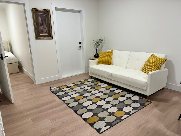 Cozy 2 Bedroom Suite In Burnaby - 뉴웨스트민스터