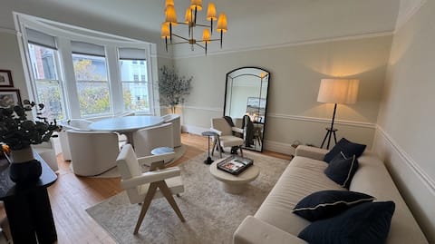 Top Airbnb: Pac Heights Paradise. 3 King Beds. Super Walkable! in Pacific Heights