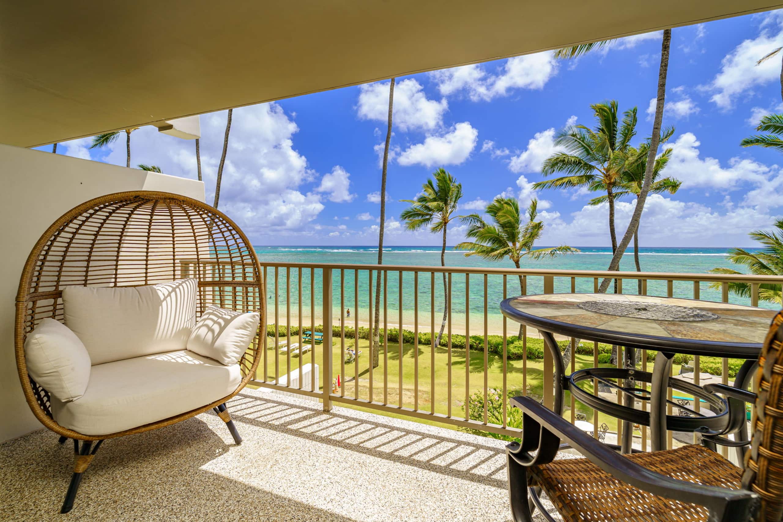 Condo in Hauula · ★4.82 · 1 bedroom · 4 beds · 1 private bath - Image 14