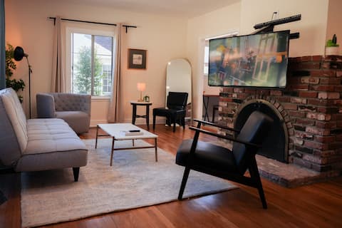 Successful Airbnb property: Charming Pasadena Retreat - Entire Private House in Pasadena