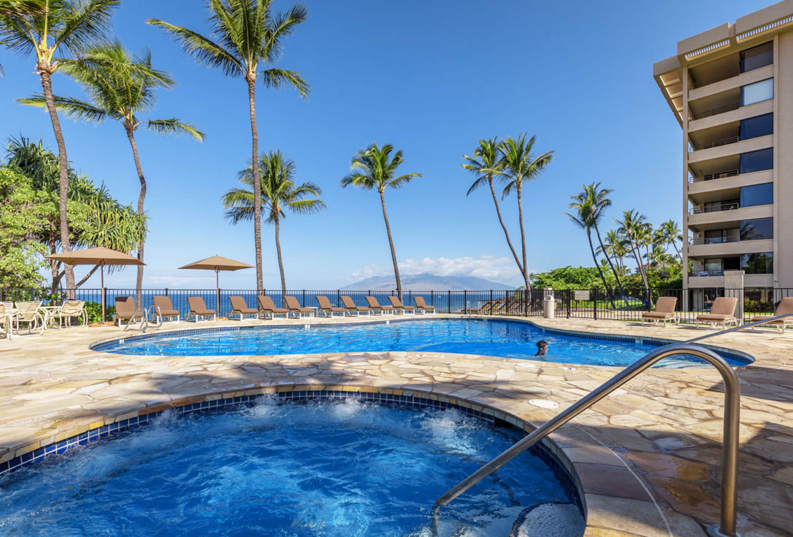 Condo in Wailea · ★4.88 · 2 bedrooms · 3 beds · 2 baths - Image 11