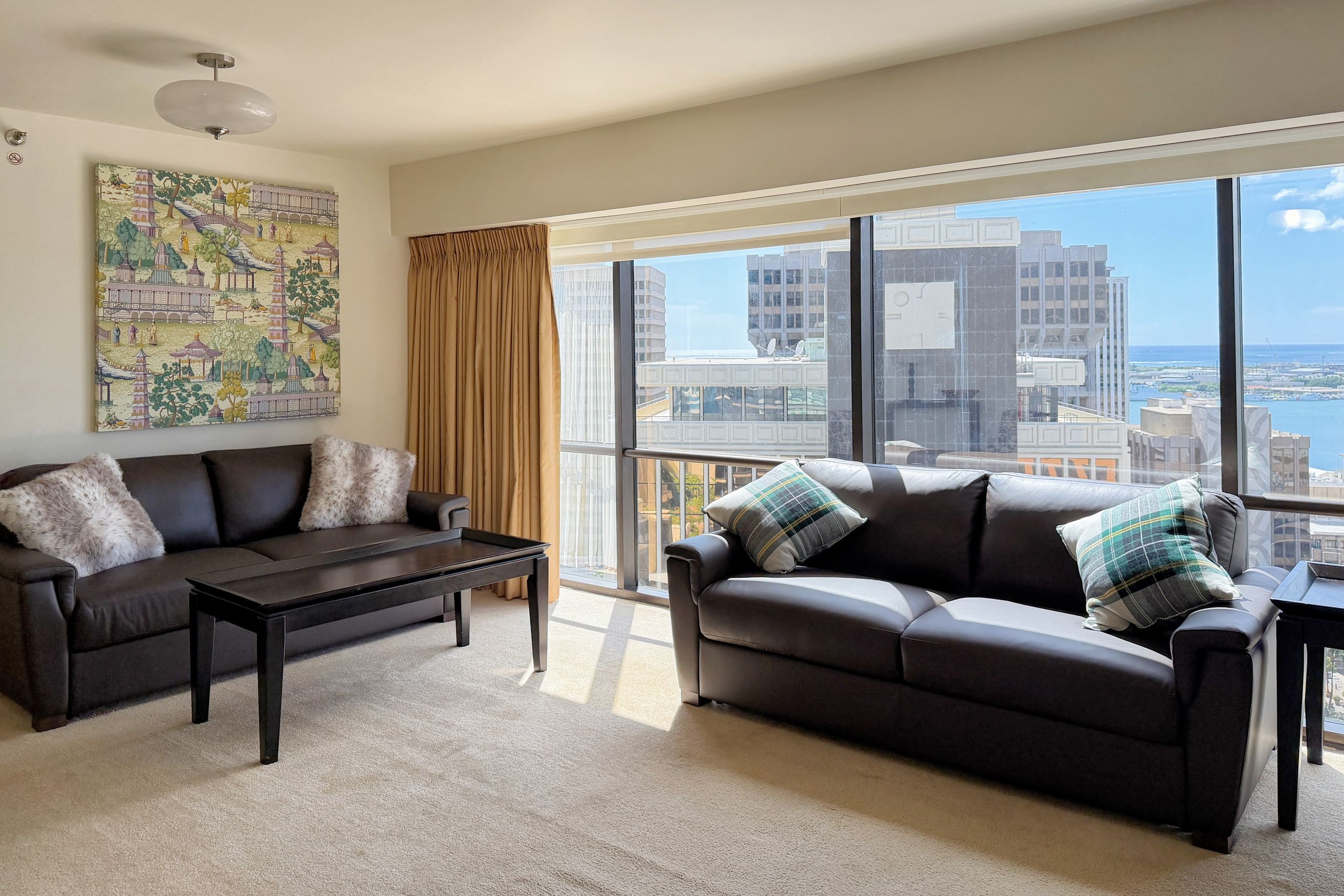 Oceanview Downtown Suite - Image 6