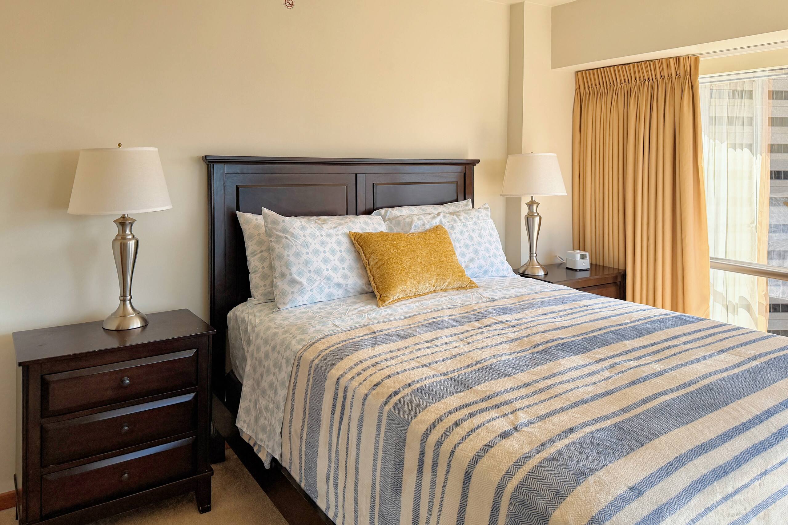 Oceanview Downtown Suite - Image 16