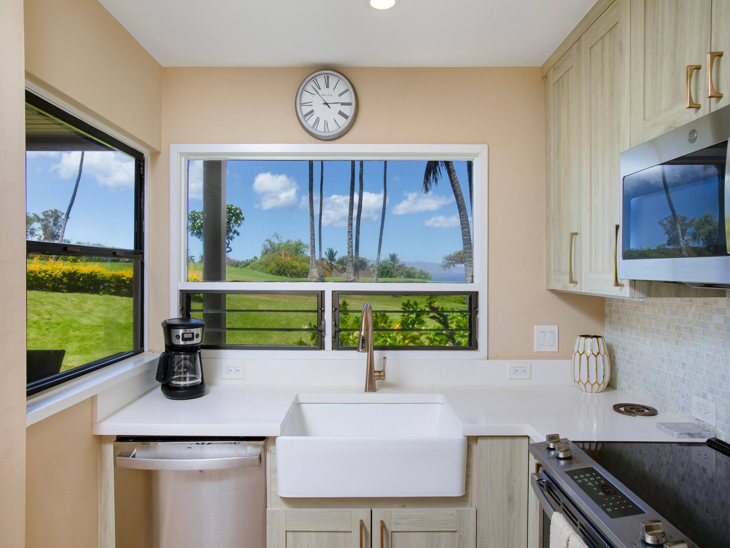 Condo in Kihei · ★4.83 · 2 bedrooms · 2 beds · 2 baths - Image 14