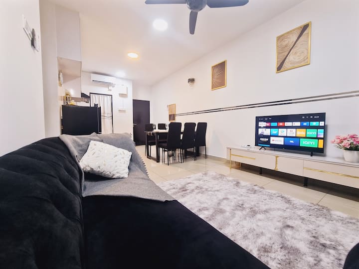 2b2b Deluxe Cozy Suite Near Mount Austin Hmemories - Johor Bahru