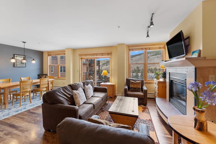 River Run Condo W/ Shared Amenities & Mountain - Colorado