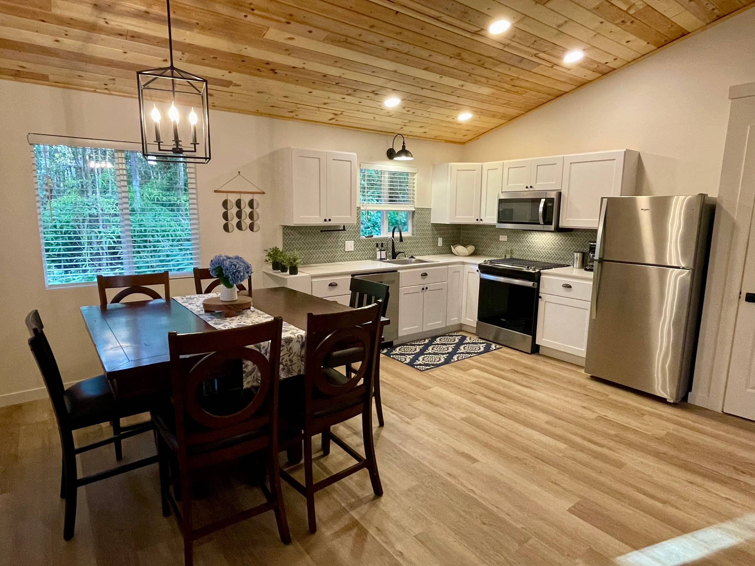 Home in Volcano · ★4.99 · 2 bedrooms · 3 beds · 2 baths - Image 7