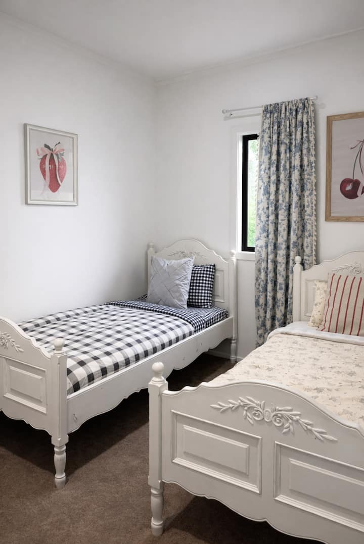 مساحة غرفة النوم الثانية 