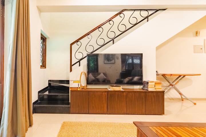 Living room image 1