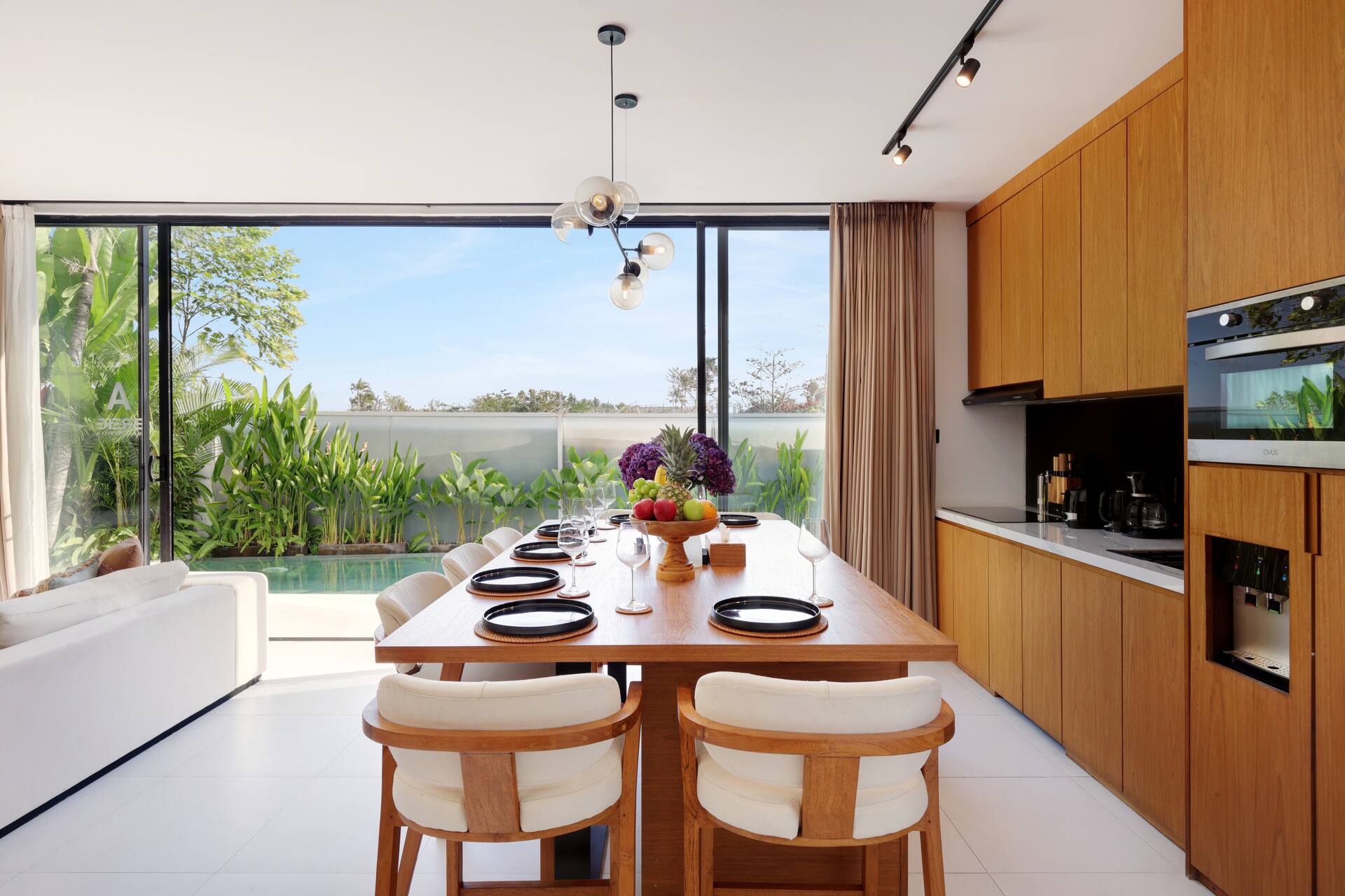 Peaceful Garden Sanctuary 3 Bedroom Private Villa in Canggu 3
