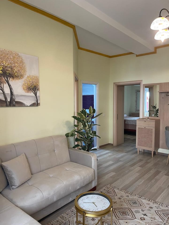 Fictus Stay - Tirana