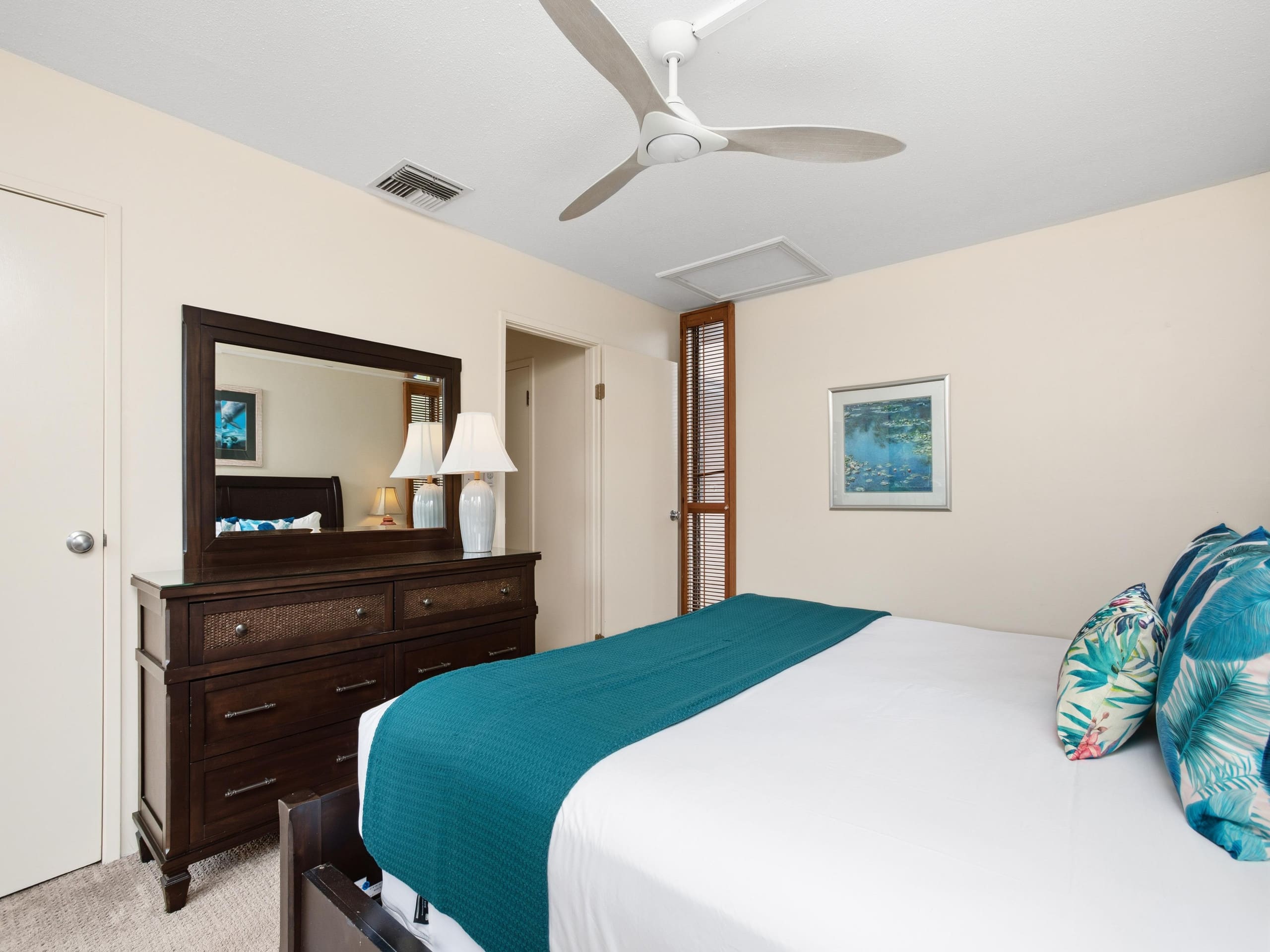 Condo in Kihei · ★4.67 · 1 bedroom · 2 beds · 1 bath - Image 13