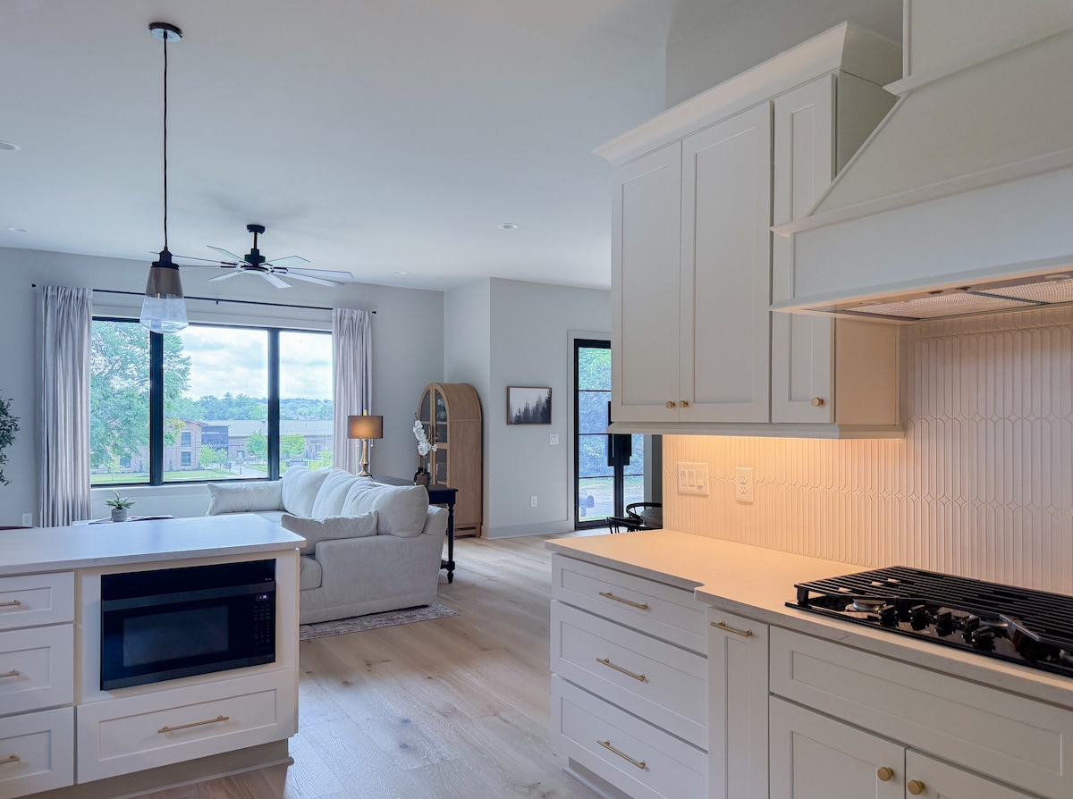 *New Home* Guest Fave in Flowery Branch 3BR 2.5BA