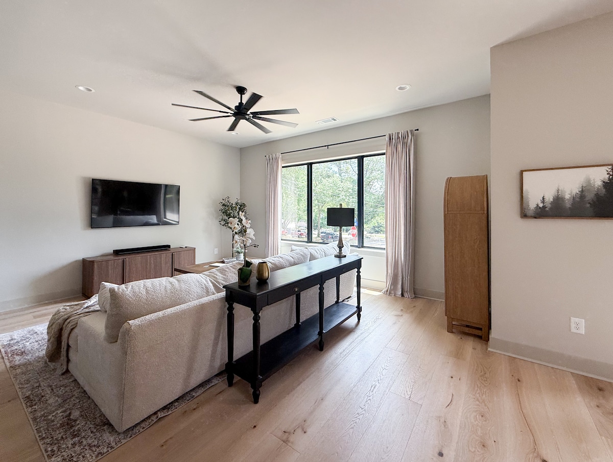*New Home* Guest Fave in Flowery Branch 3BR 2.5BA