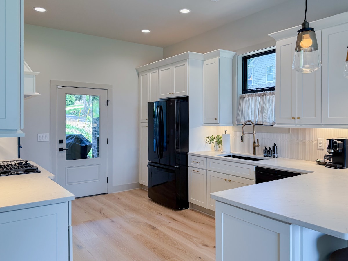 *New Home* Guest Fave in Flowery Branch 3BR 2.5BA