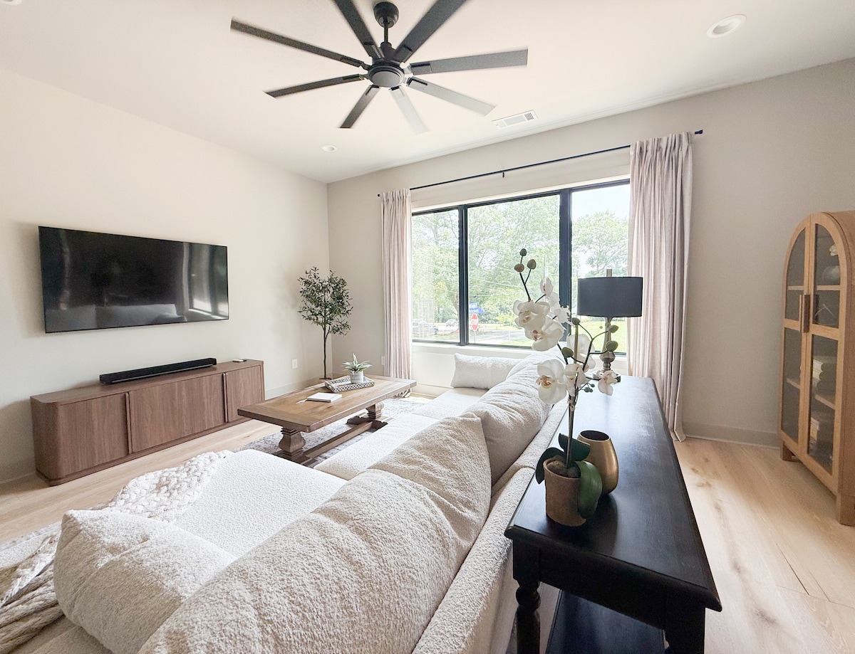 *New Home* Guest Fave in Flowery Branch 3BR 2.5BA