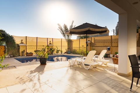 5BR Villa w/ Lagoon Views. Summer Sale!