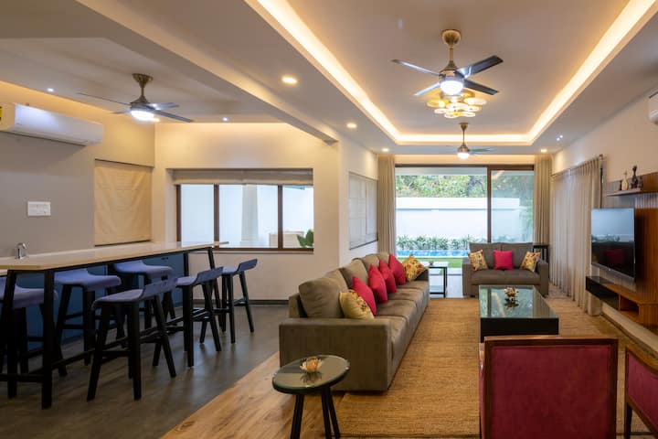 Living room image 1