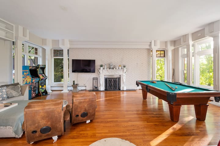 Westchester Summer: Pool Pet Friendly Events Games - Sleepy Hollow, NY