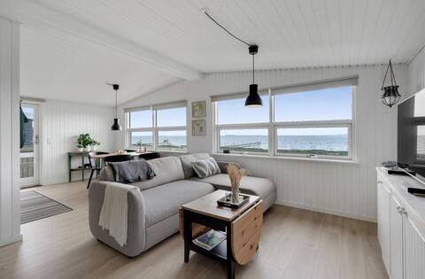 Top performing Airbnb: Summer house on the water's edge in Kolding