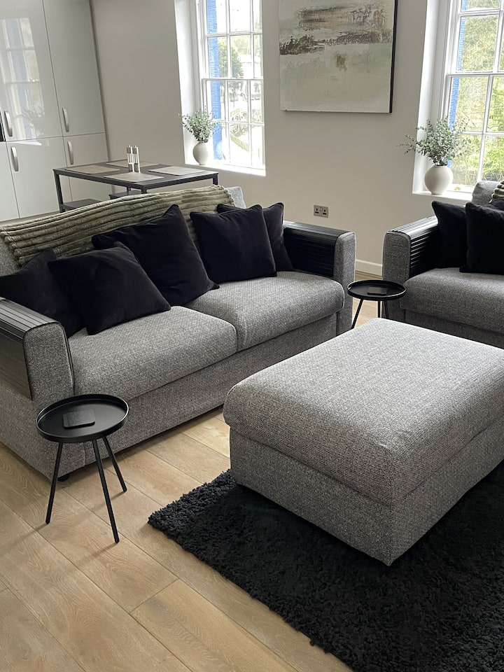 Luxury Matlock Bath Apt, 2 Bathrooms, Sleeps 8 - Matlock