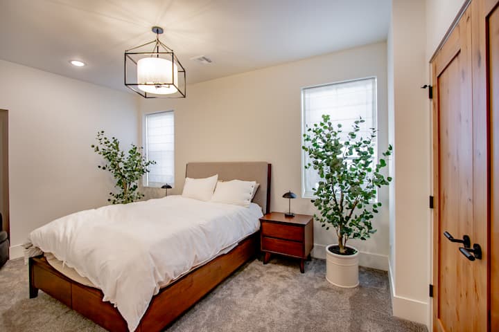 Сутерен, самостоятелна баня