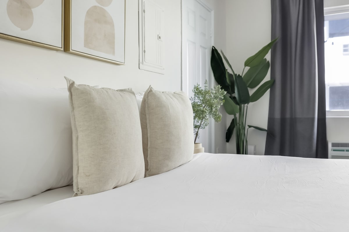 Ocean Kitchenette Suite