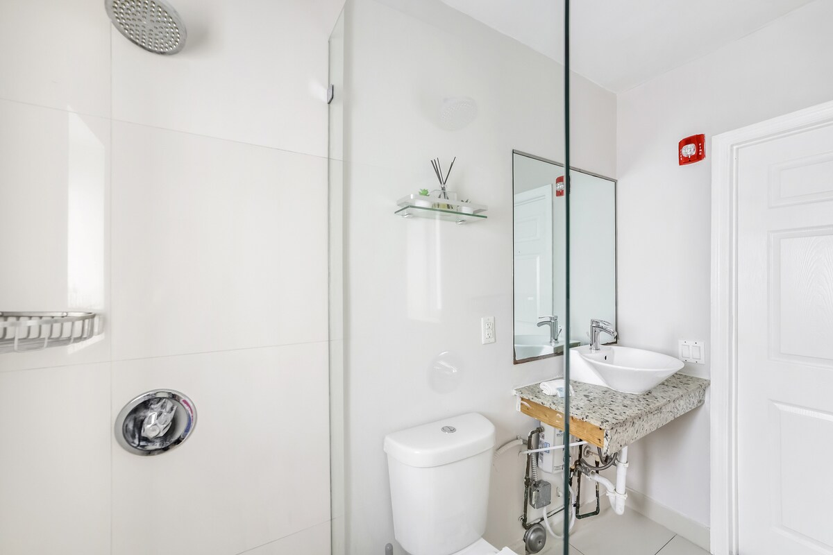 Ocean Kitchenette Suite
