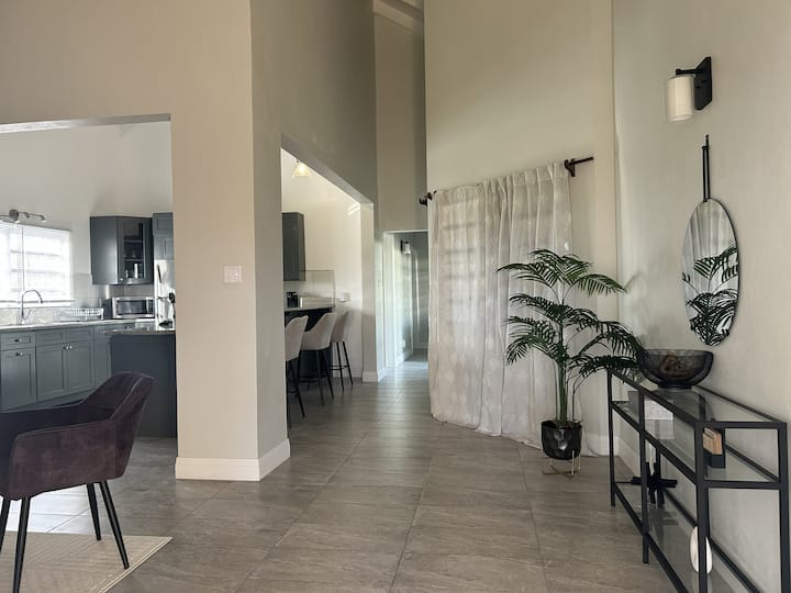 Cozy Home In A Quiet Neighbourhood - San Cristóbal y Nieves
