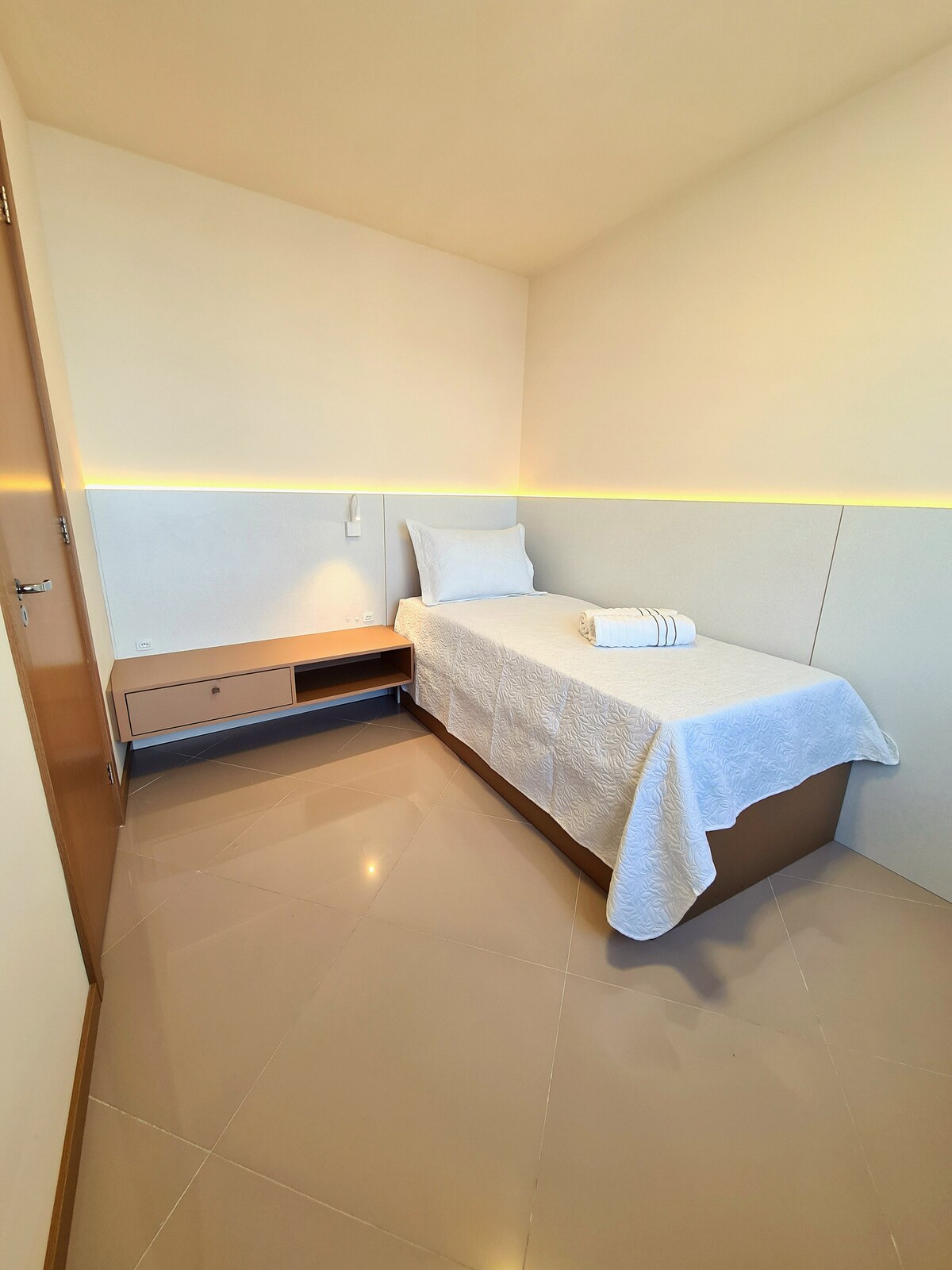 Има допълнително легло под единичното легло!