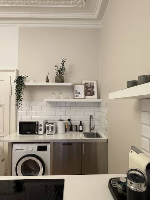 Successful Airbnb property: Historic loft near Marienplatz & Central Station in Ludwigsvorstadt Kliniken
