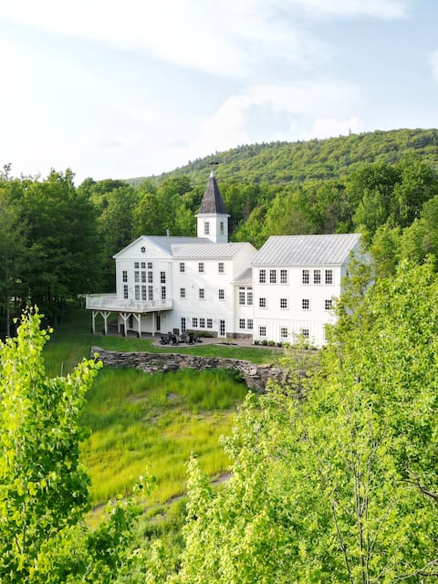 Potter Mountain House: New Catskills Luxury Estate
