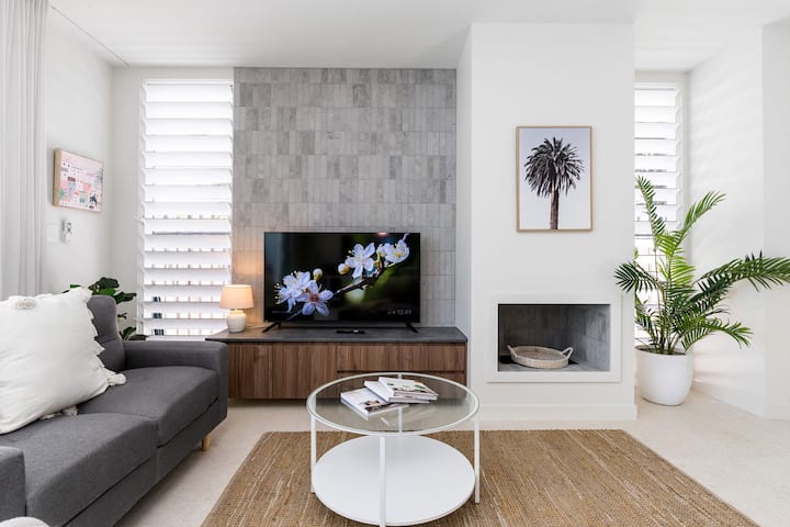 Lighthouse Peek - Luxury, Central, Private Pool - 拜倫灣