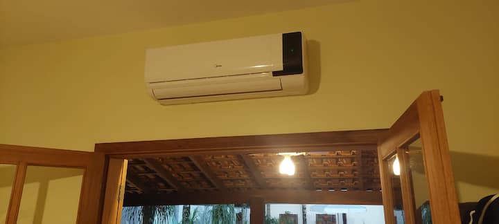 СТАЯ С КЛИМАТИК ЗА ТОПЪЛ И СТУД