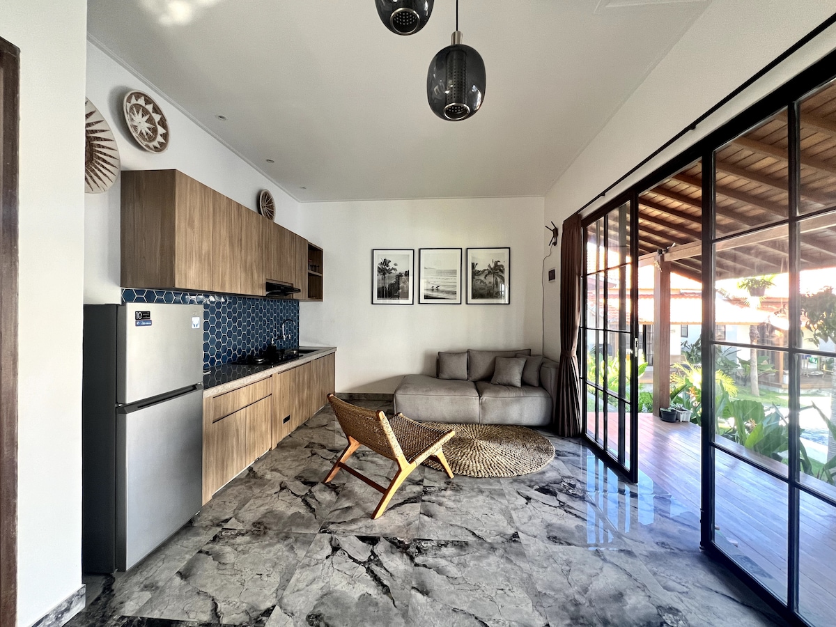 Home in Mengwi · 2 bedrooms · 2 beds · 1 bath, comparable Airbnb