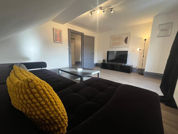 T2 Spacieux Centre/gare – Fibre + Parking Privé - Montbéliard