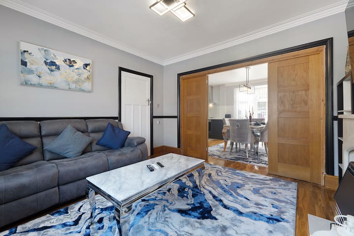3br In Baxter Avenue With Netflix, Wifi, Backyard - Newcastle upon Tyne