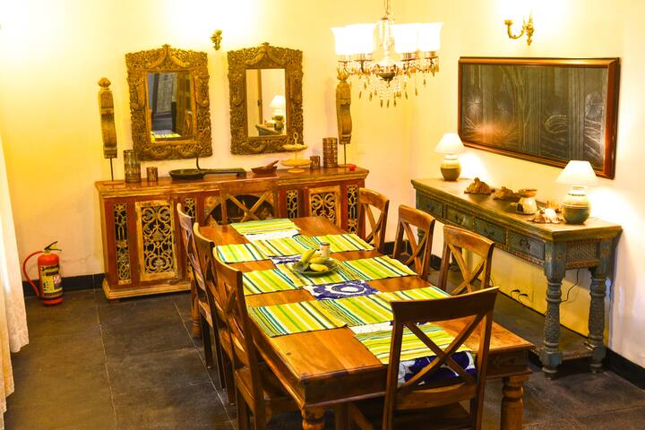 Dining area image 2