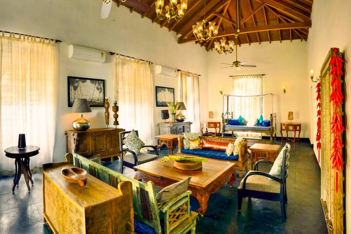 Living room image 2