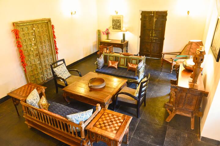 Living room image 4