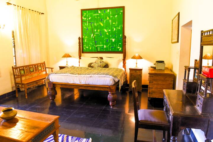 Bedroom 1 image 2