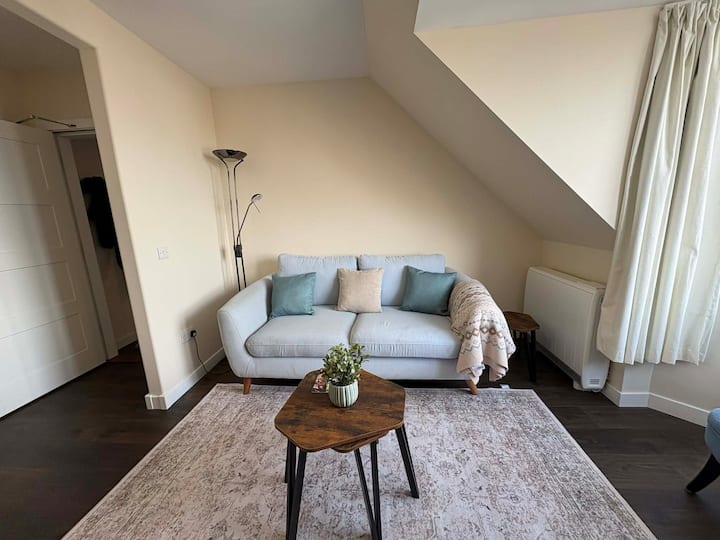 Modern Central Lerwick Apartment - Walk To Harbour - Lerwick