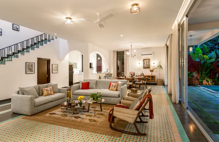 Living room image 4