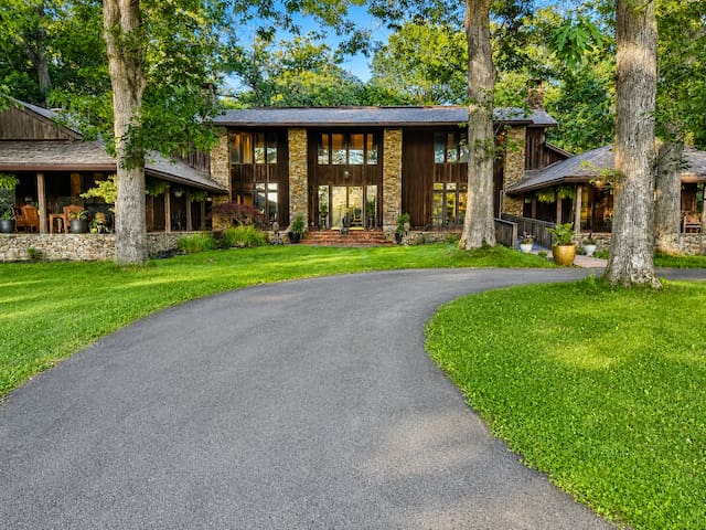 Guest favorite listing in Deep Creek Lake