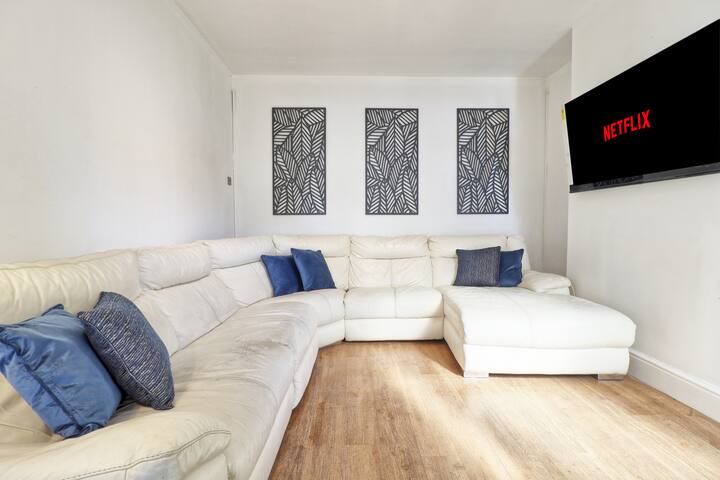 Contractor Ready | Sleeps8 | Fastwifi |Securedrive - Southend-on-Sea