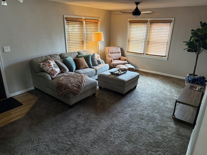 Cozy Retreat In The Heart Of Ankeny - Ankeny, IA