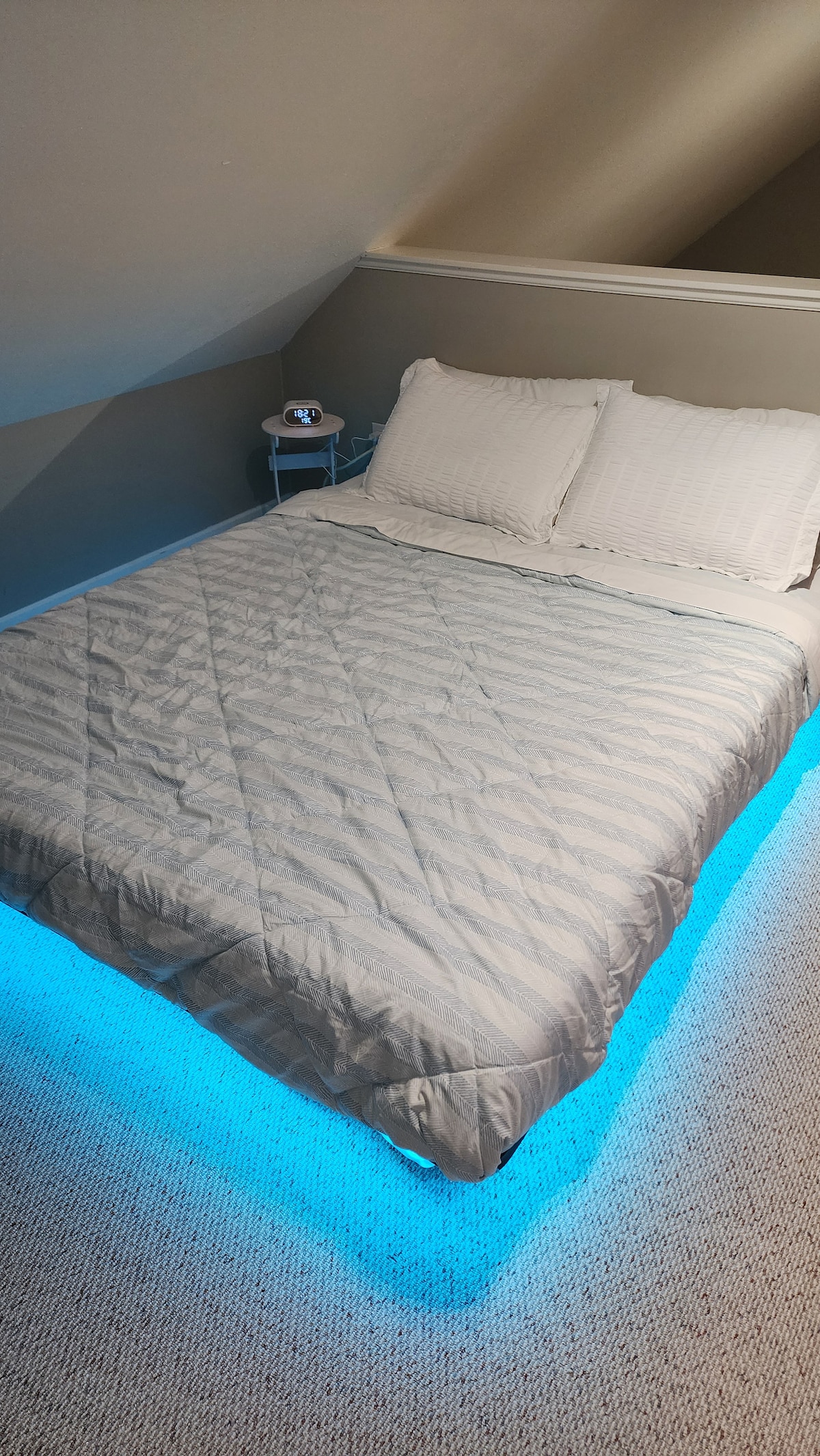 Loft calme avec entrée privée à Delta - Airbnb
