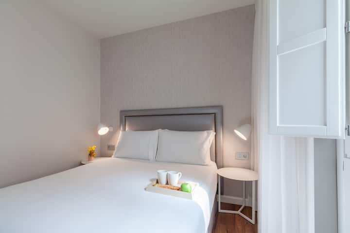 Suite 3 Dormitorios Con Balcón - 3 Adultos - Cádiz